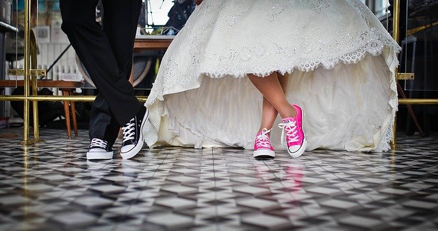 Regalar una pequeña luna de miel: un regalo de boda poco convencional para hijos y nietosRegalar